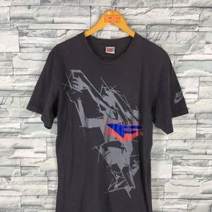 nike tee